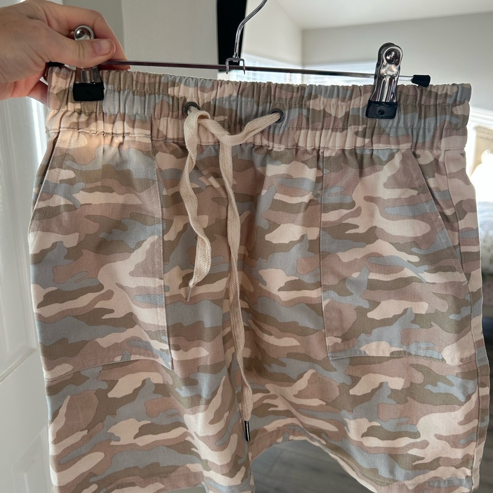 Francesca’s Camouflage Drawstring Skirt small NWOT
